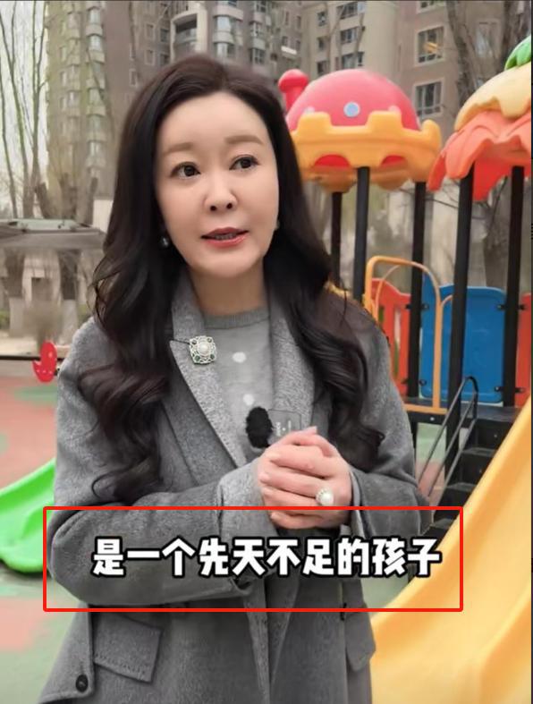 主持人王小骞曝女儿患矮小症