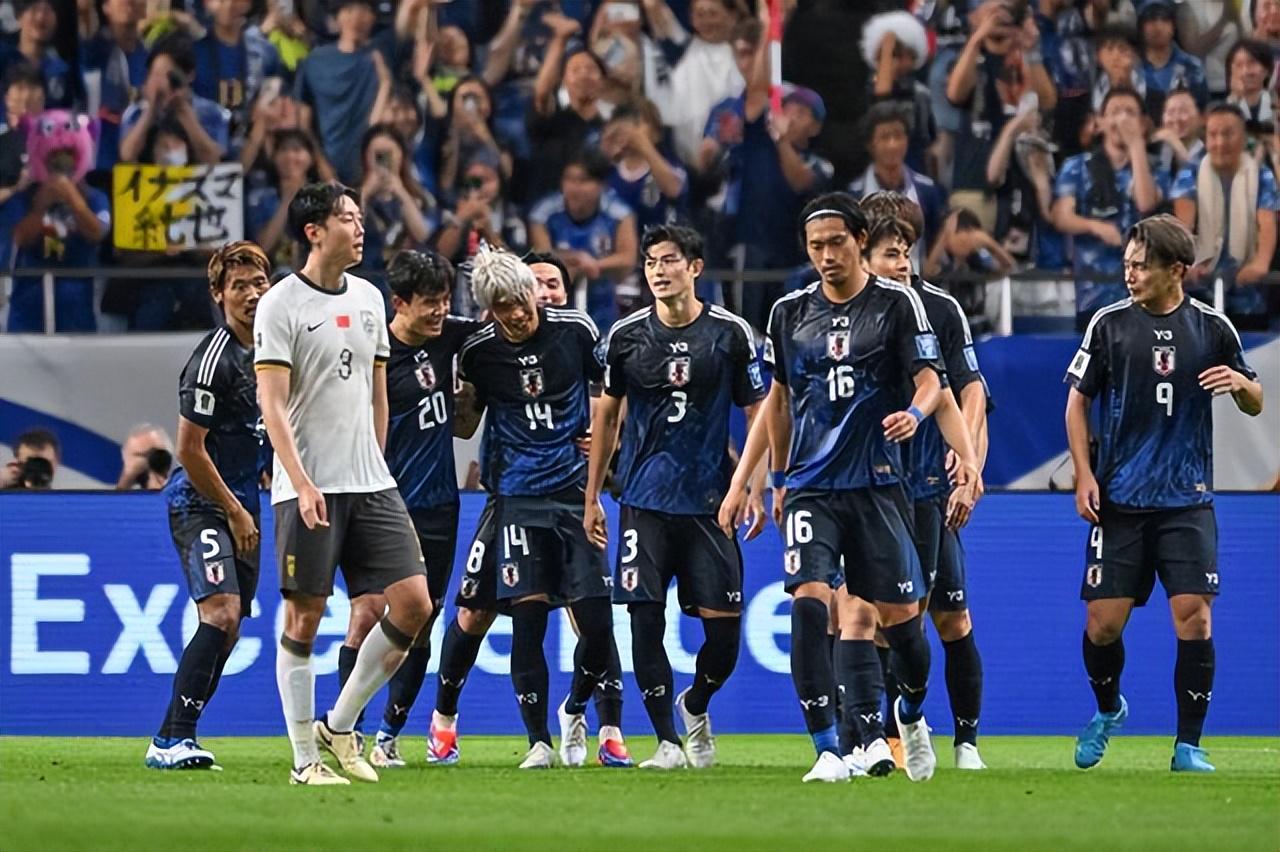 日本2-0巴林 提前3轮晋级世界杯